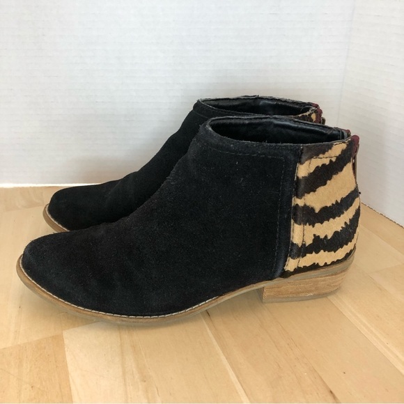 DV by Dolce Vita Shoes - Dolce Vita Suede Ankle Boots/Size 7
